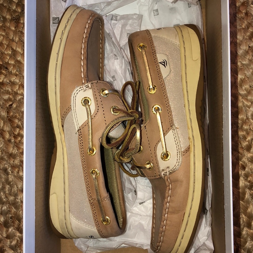 LIKE NEW Women’s Sperry Shoes Size 6